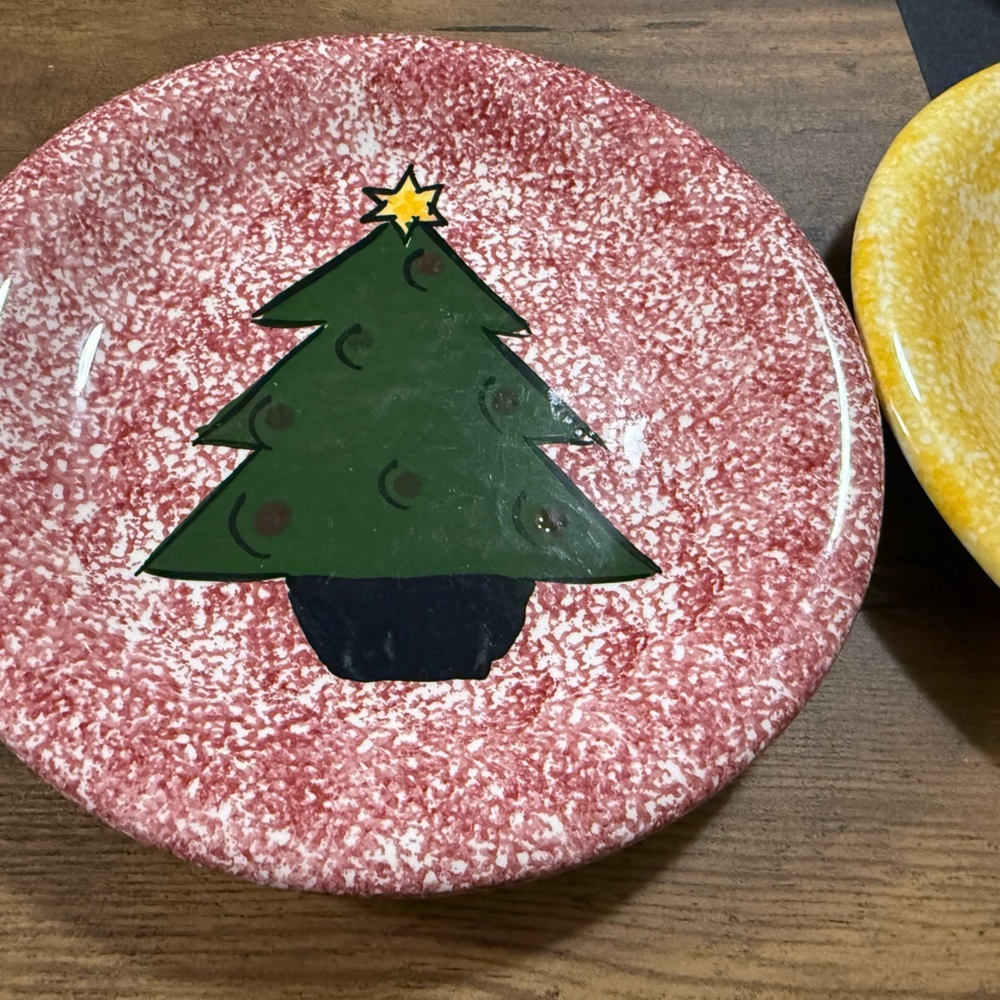 Festive Holiday Plate Set - Santa, Christmas Tree, Candy Cane - Picture 3 of 5
